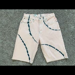 NWT $45 Mens Size 32 Levis Pink Tie Dye 569 Loose Straight Stretch 11" Shorts